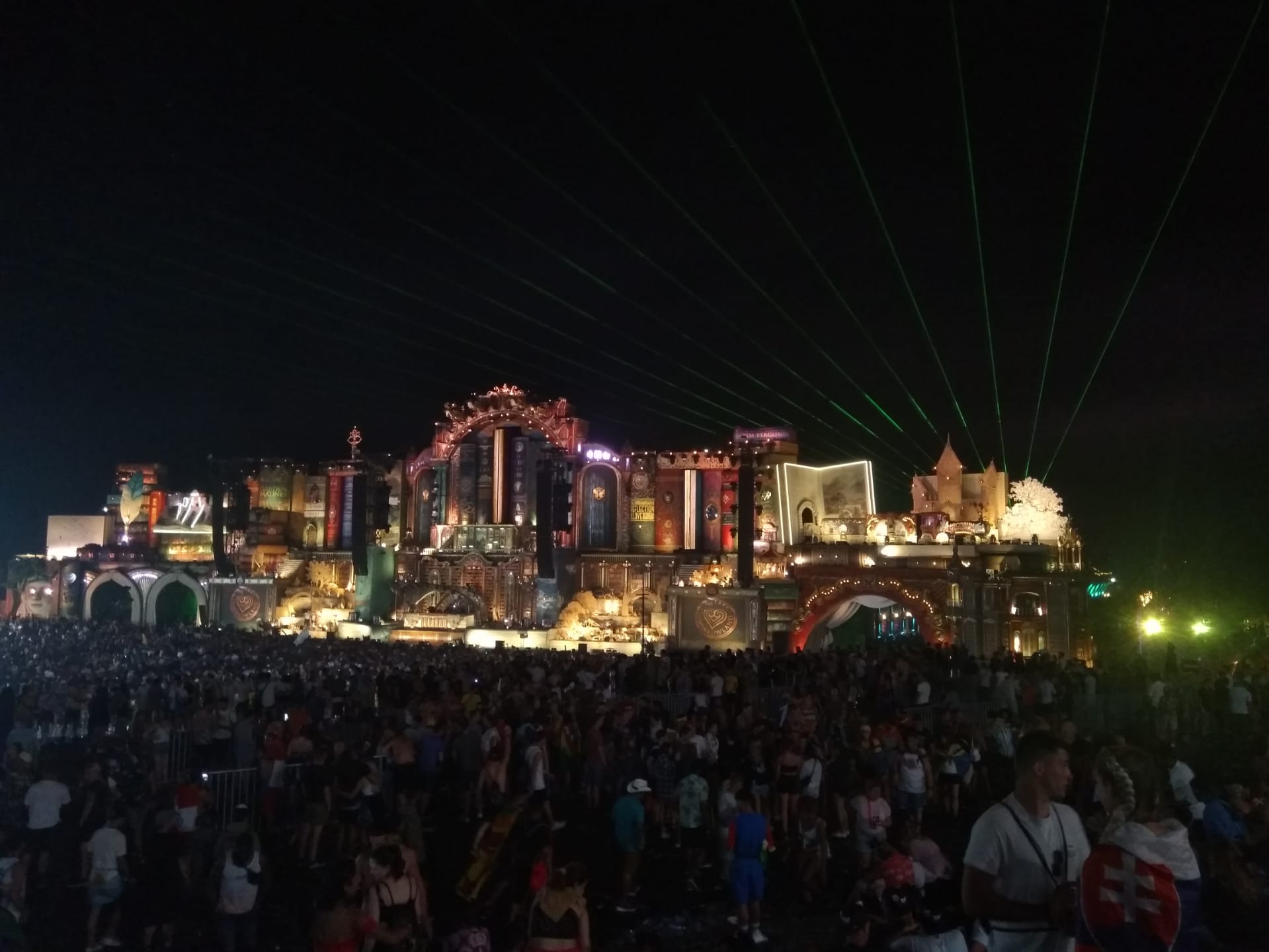 Tomorrowland 6